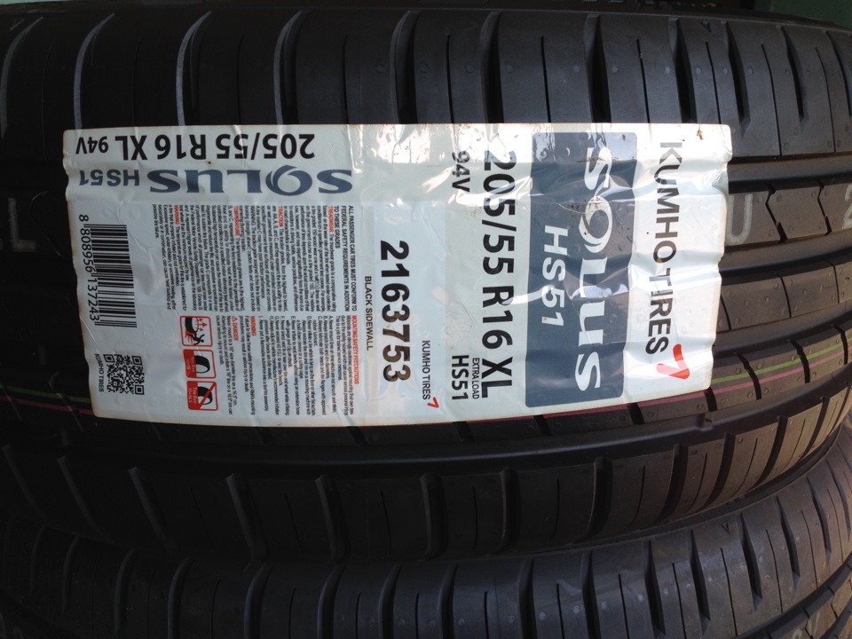 Заменил на KUMHO — Volkswagen Passat B5. Запчасти на фото: 2163753