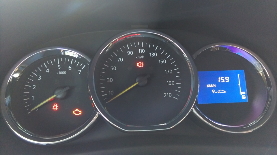 Фото в бортжурнале Renault Logan (2G)