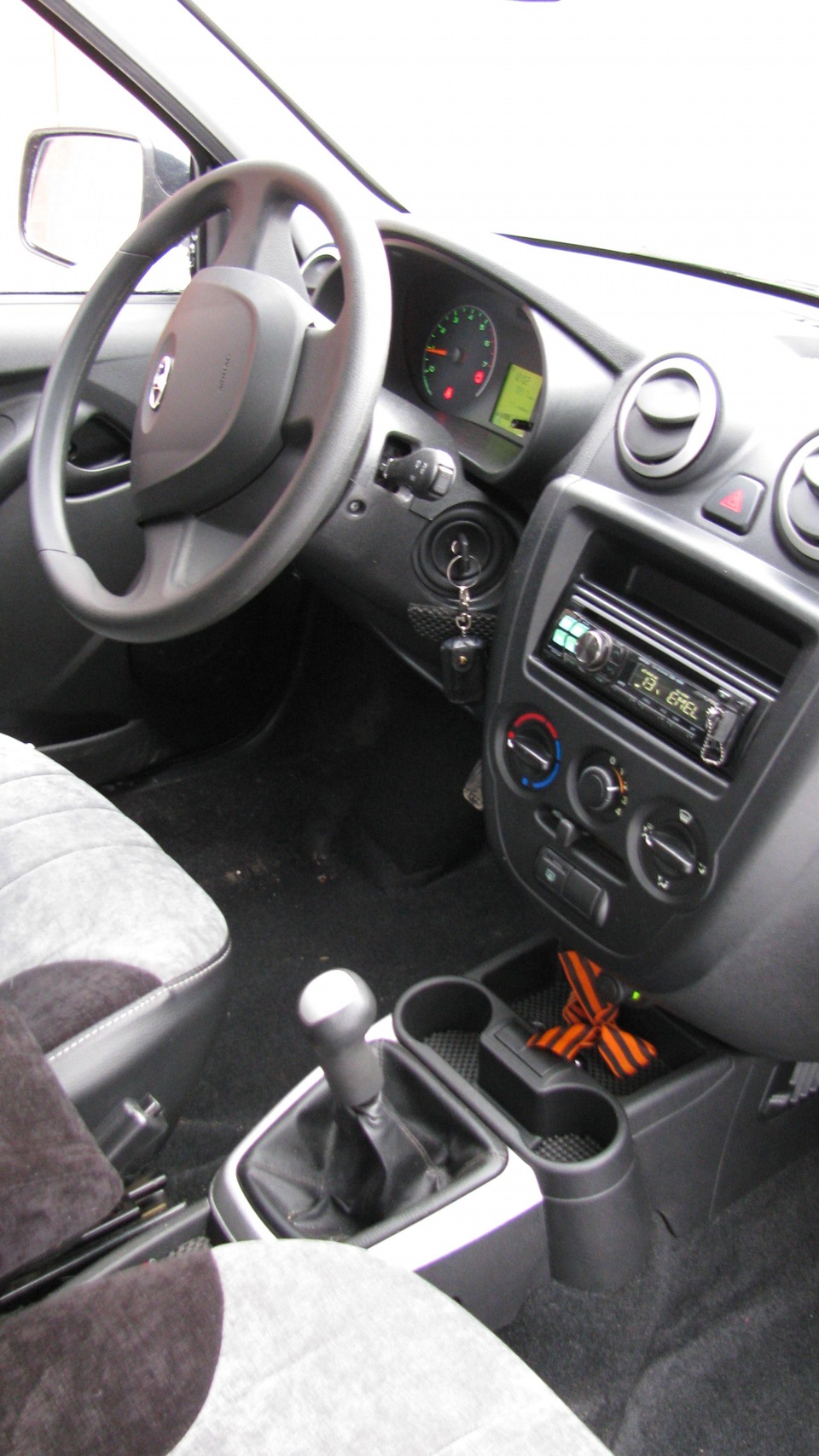 Фото в бортжурнале Lada Granta