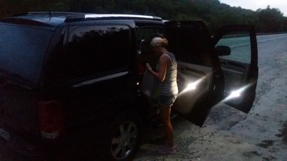 … — Cadillac Escalade (2G)