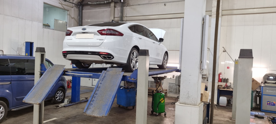 Фото в бортжурнале Ford Mondeo V