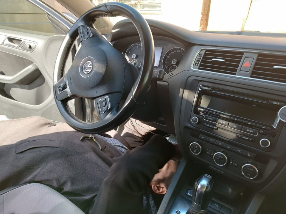 Пациент в достаточно жирной комплектации))) — Volkswagen Polo Sedan