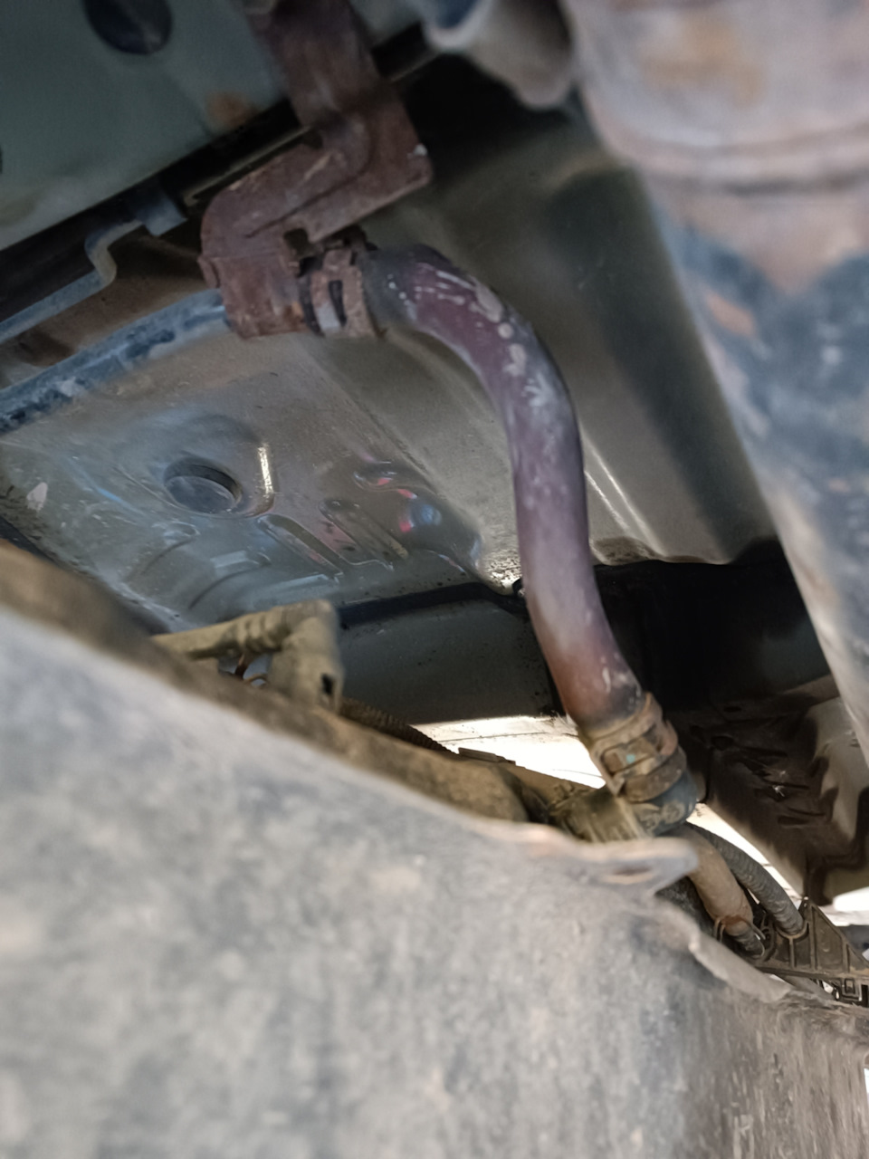 Фото в бортжурнале Toyota RAV4 (IV)