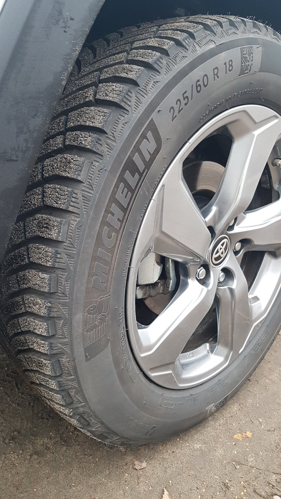 Фото в бортжурнале Toyota RAV4 (5G)