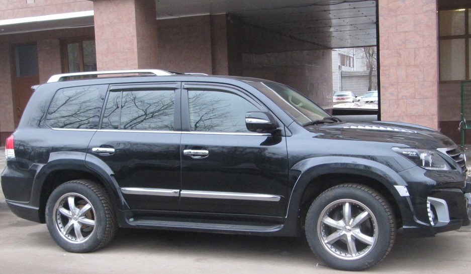Фото в бортжурнале Lexus LX (URJ200/URJ201)