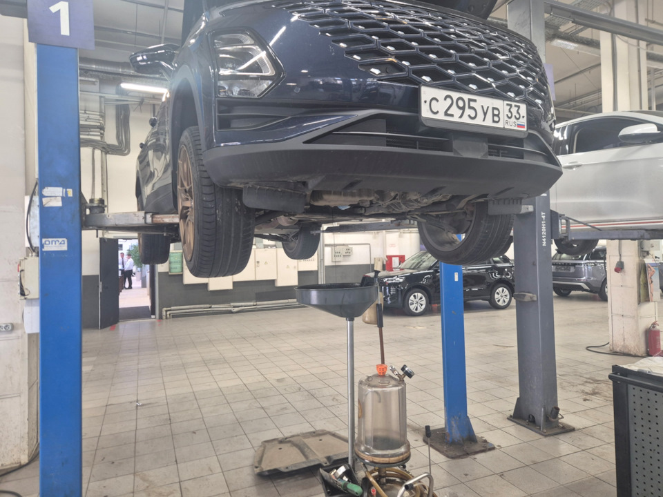 сливается старое масло — Omoda C5 (1G)