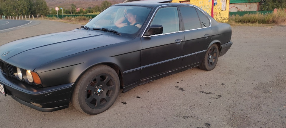 Фото в бортжурнале BMW 5 series (E34)