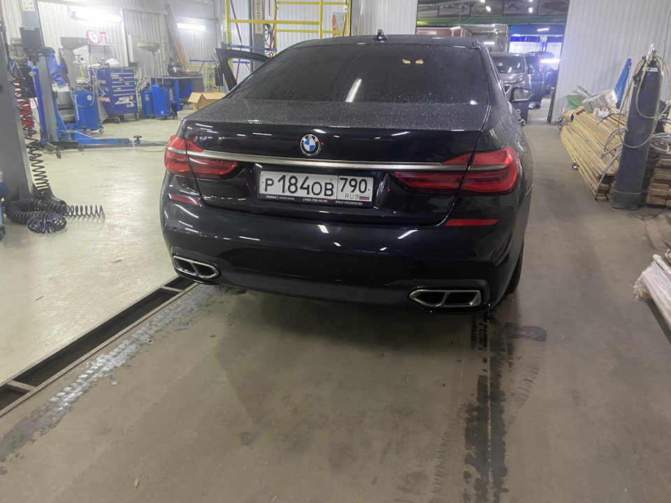 Фото в бортжурнале BMW 7 series (G11/G12)