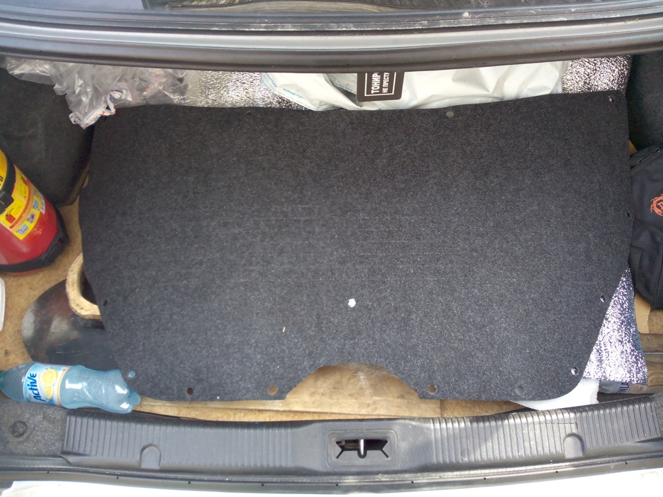 соррри за бардак в багажнике — Nissan Almera Classic (B10)