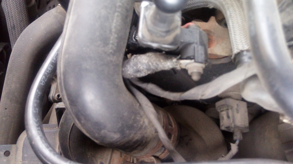 Подсоединение шины свечей. — Ford Mondeo IV