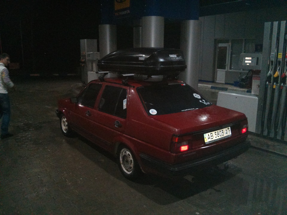 Каменец- Подольский — Volkswagen Jetta II. Запчасти на фото: ABS805