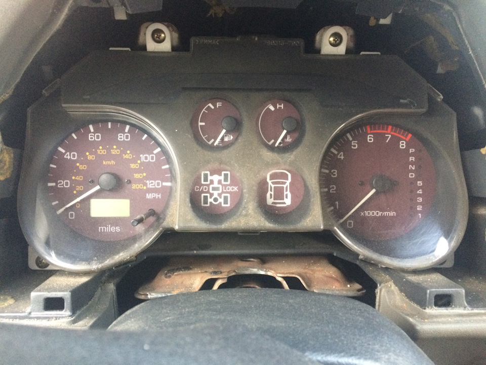 Фото в бортжурнале Mitsubishi Montero III (V60). Запчасти на фото: 200120