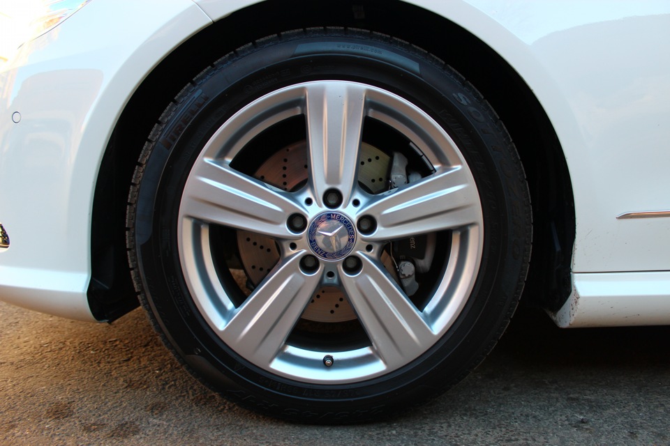 Фото в бортжурнале Mercedes-Benz E-Class (W212)