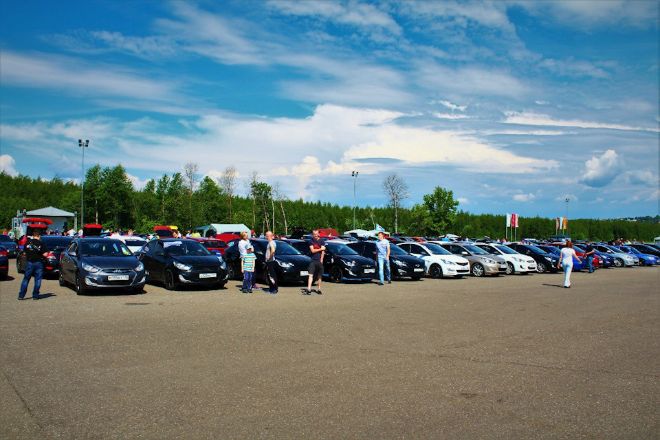На самом фесте — KIA Rio (3G)