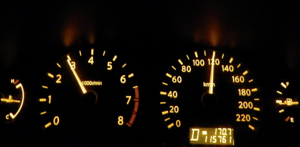 При 120км/ч, обороты 3000 — Nissan Almera Classic (B10)