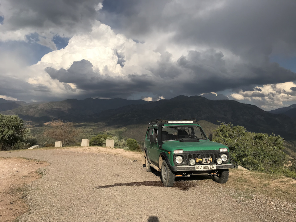 Красивое фото с вытекшим антифризом )))) — Lada 4x4 3D