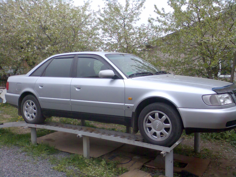 люся — Audi A6 (C4)