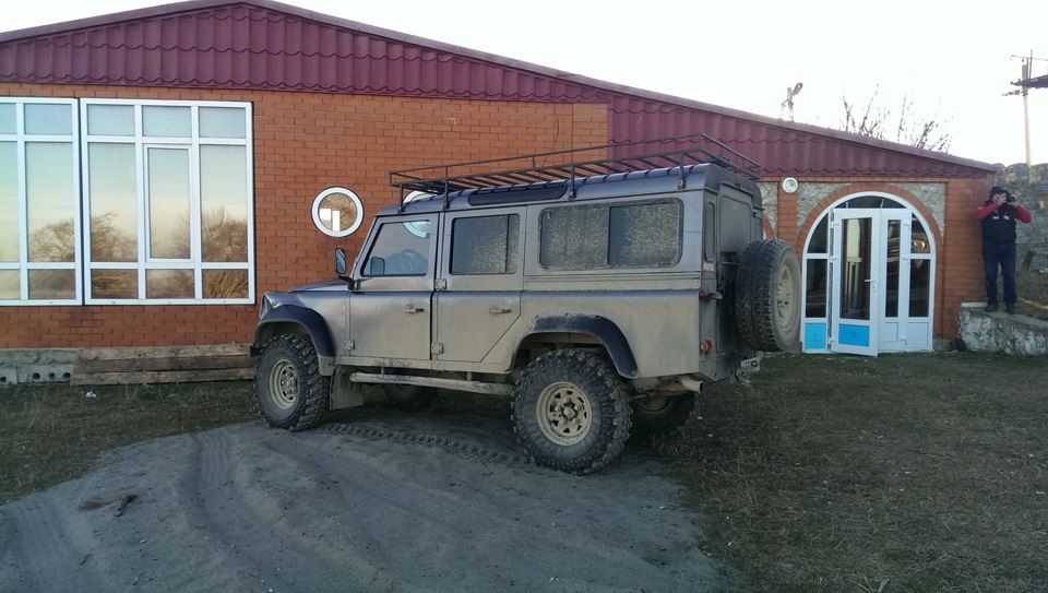 12. Во дворе стояли вот такие… — Lada 21088