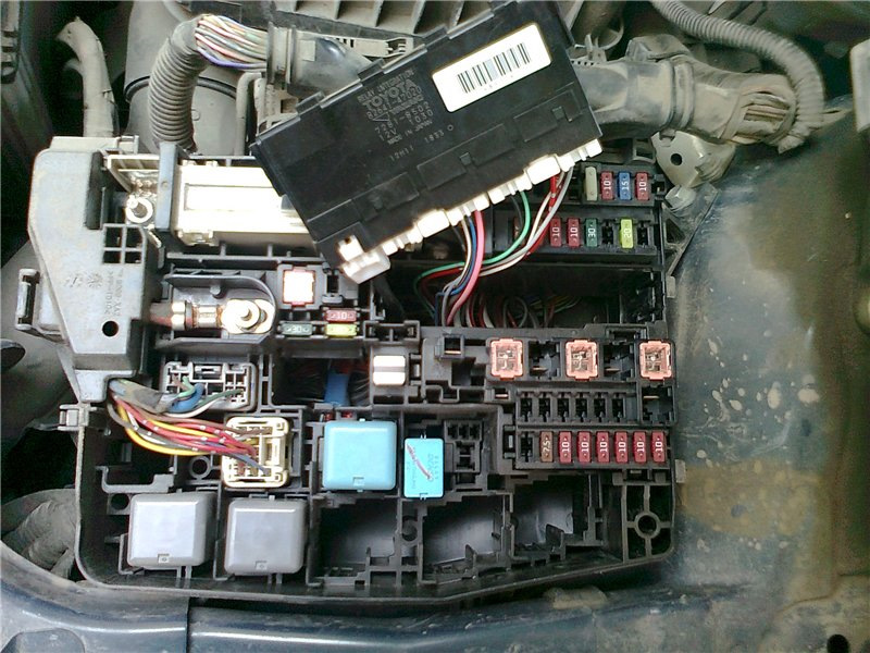 В модуле — Toyota Auris (1G)