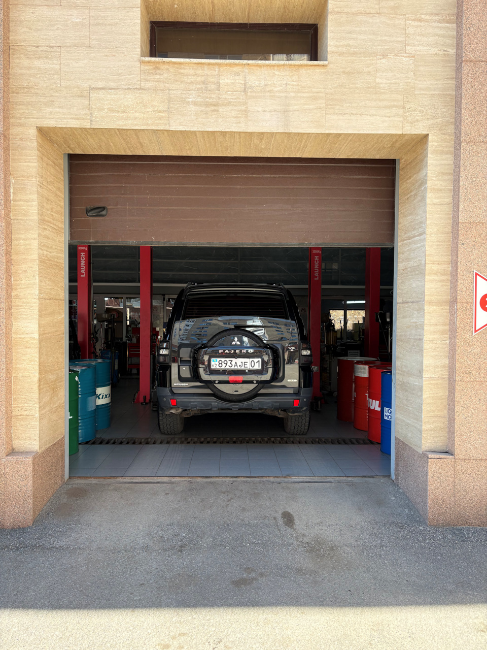 Фото в бортжурнале Mitsubishi Pajero (4G)
