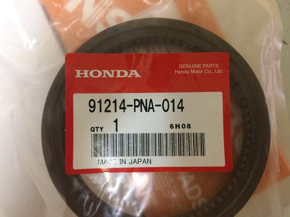 Фото в бортжурнале Honda Fit (1G). Запчасти на фото: 91214PNA014