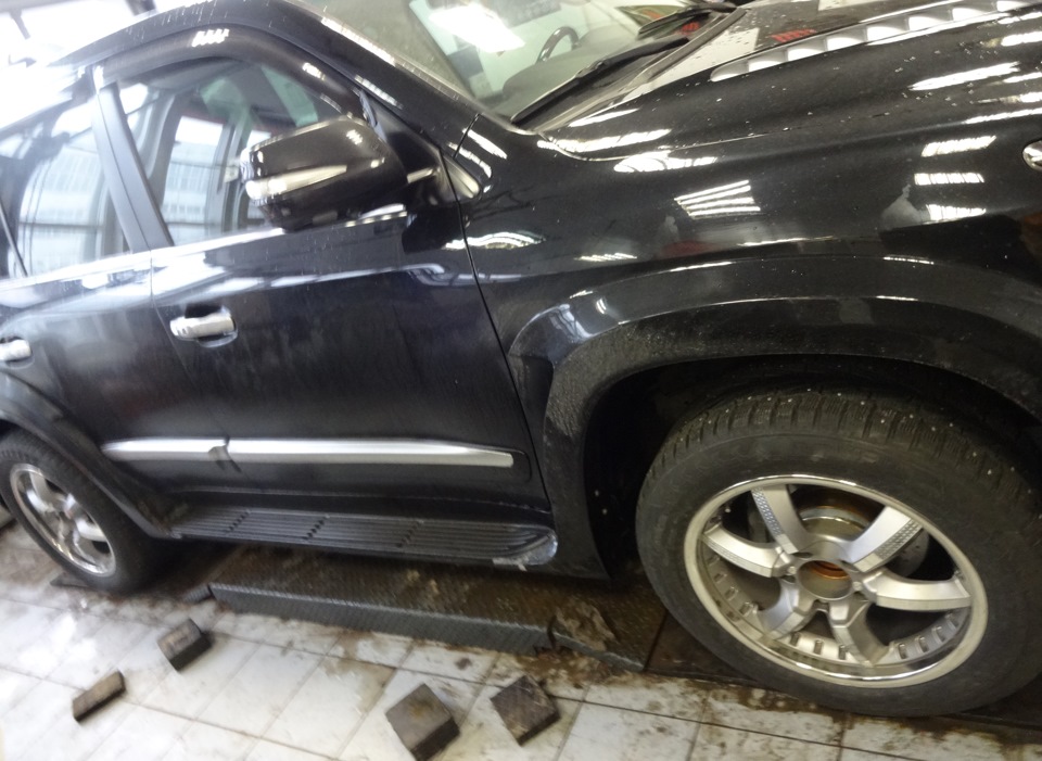 Фото в бортжурнале Lexus LX (URJ200/URJ201)
