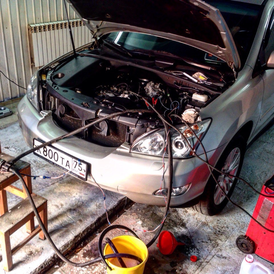 Фото в бортжурнале Lexus RX (2G)