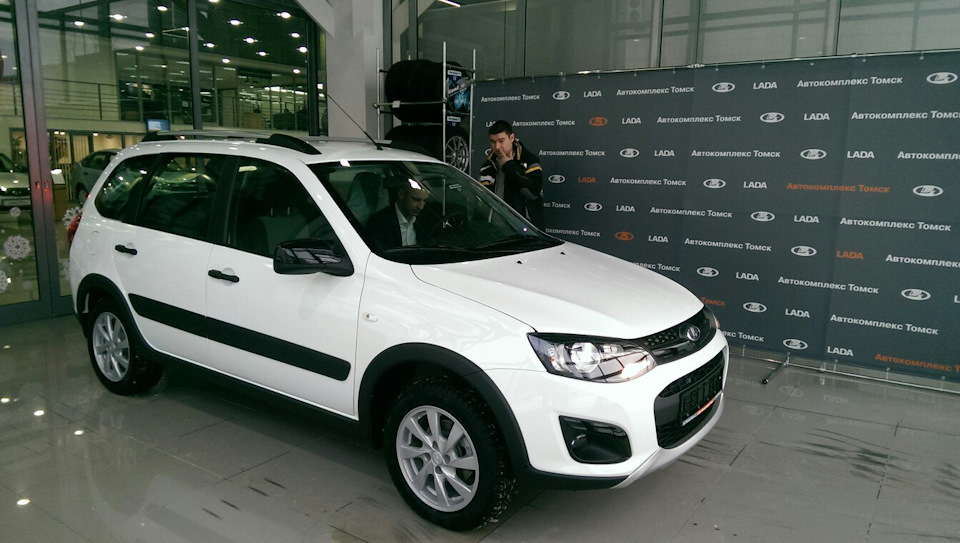 Нет, я здесь не ковыряюсь в носу… — Lada Kalina Cross