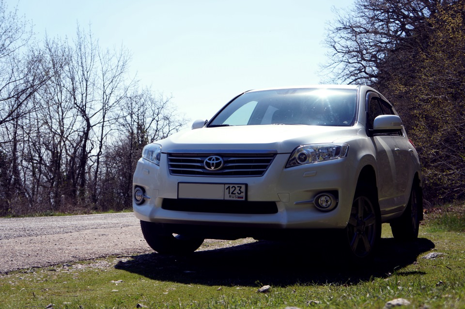 Фото в бортжурнале Toyota RAV4 (III)