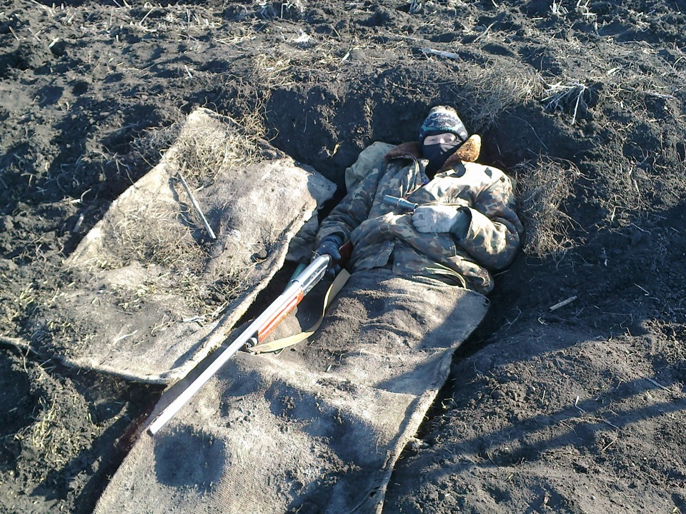 Но вот в таком случае нужно максимально сливаться с местностью и НЕ двигаться — Mitsubishi L200 (4G)