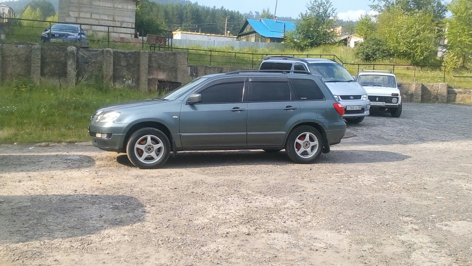 Фото в бортжурнале Mitsubishi Airtrek (1G)
