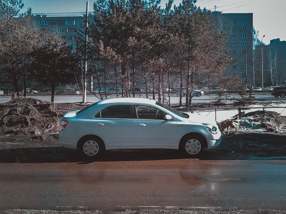 Видать не надолго эта чистота. Везде лужи) — Chevrolet Cobalt (2G)