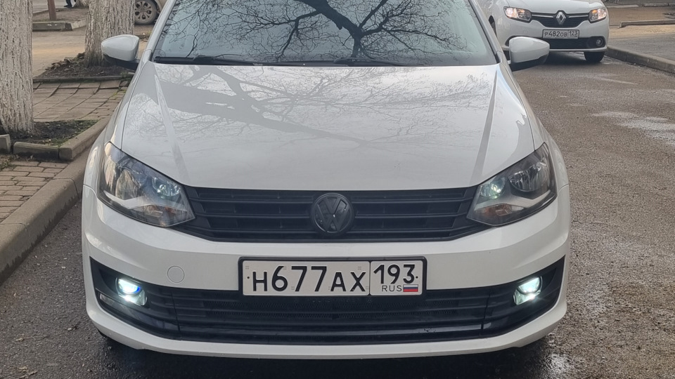 Volkswagen Polo Sedan HAX