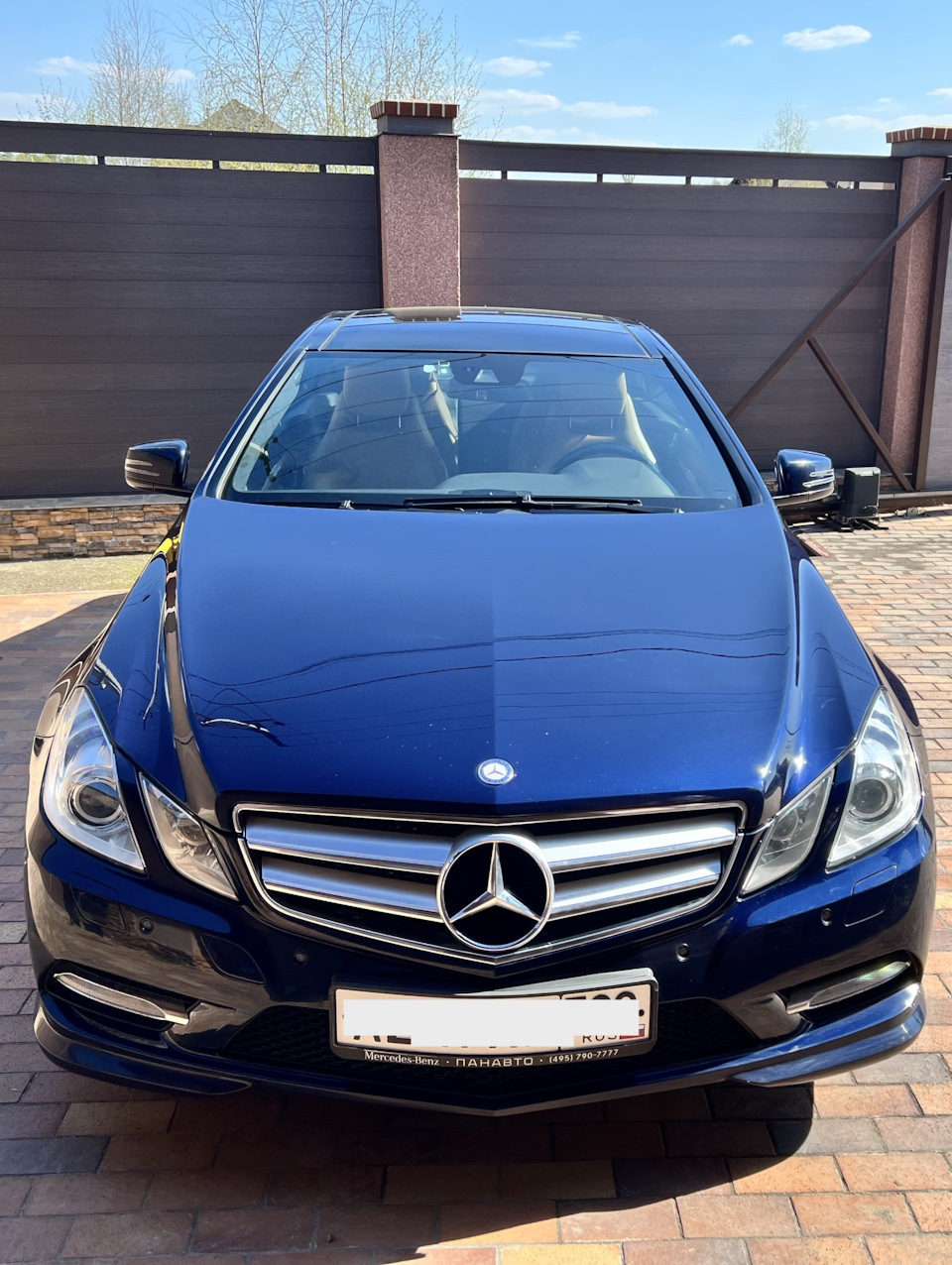 Фото в бортжурнале Mercedes-Benz E-Class Coupe (C207)
