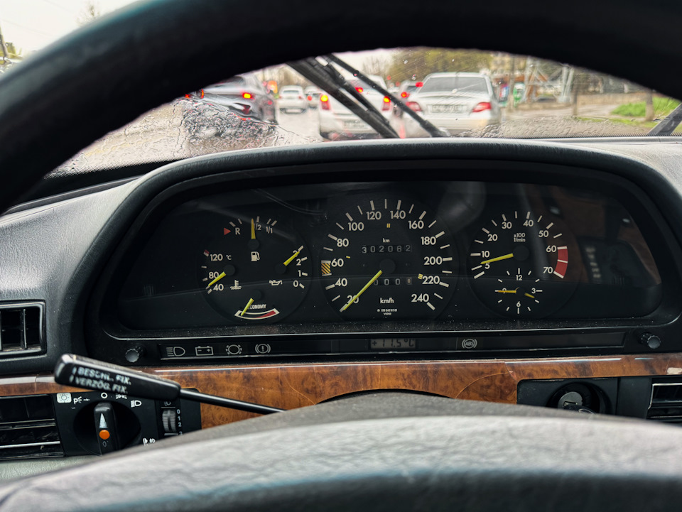 Photo from the logbook Mercedes-Benz S-Class (W126)