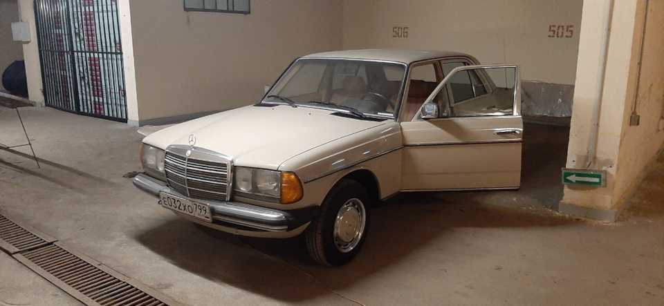 Фото в бортжурнале Mercedes-Benz W123