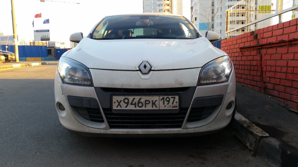 Вот так это выглядит если подойти ближе — Renault Megane Coupe (3G)