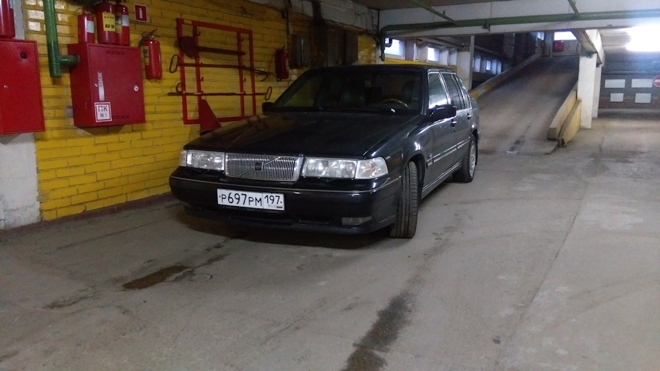 У Эдуарда — Volvo S90 (1G)