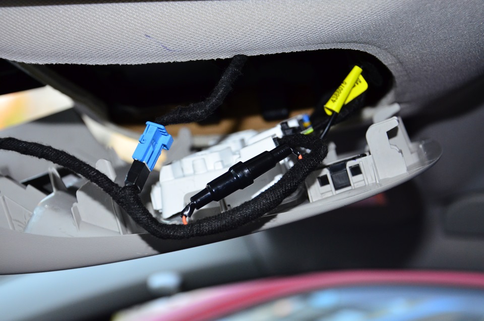 старый штекер втыкнул в переходник — Citroen C4 (2G)