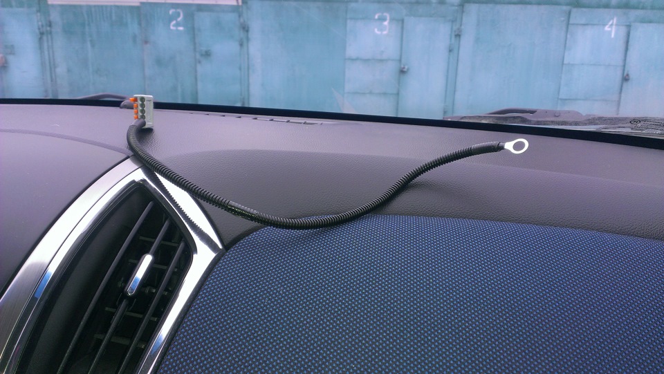 минусовая клемма — Chevrolet Cruze (1G)