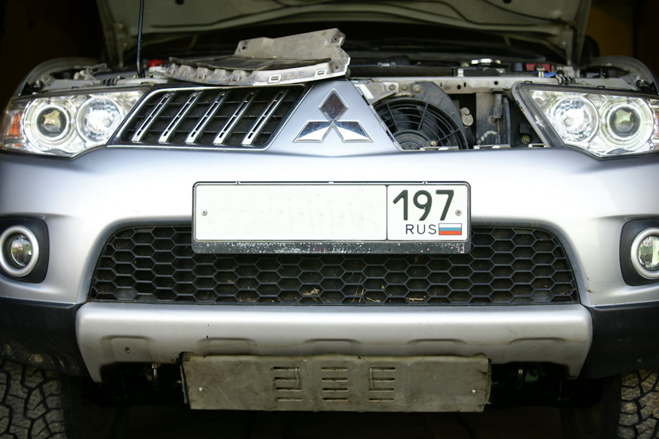 Общий вид всех сеточек — Mitsubishi Pajero Sport (2G)