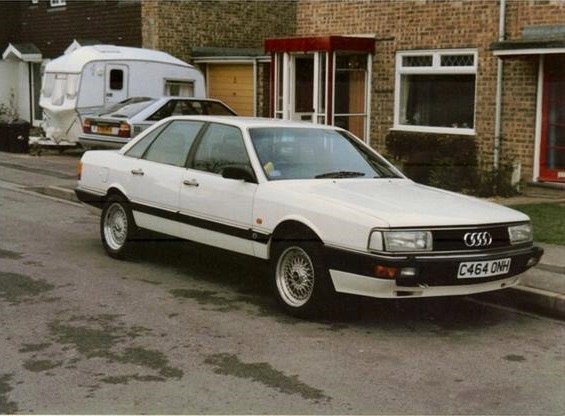 Фото в бортжурнале Audi 100 (C3)