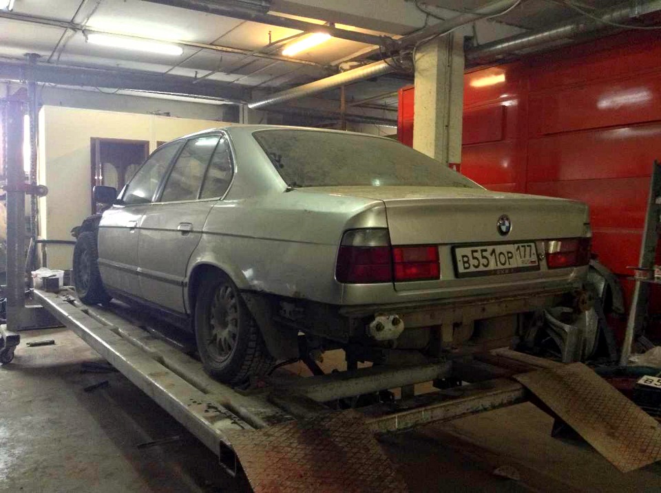 Фото в бортжурнале BMW 5 series (E34)