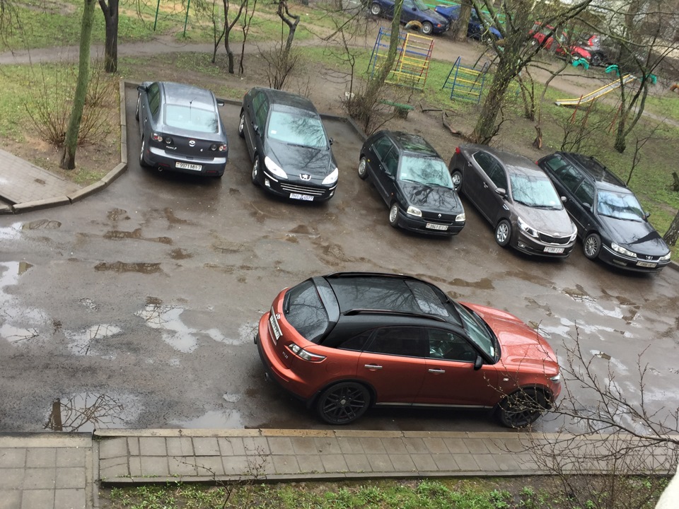 Фото в бортжурнале Infiniti FX (1G)