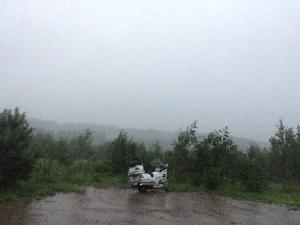Бела одна… — Chevrolet Suburban (8G)