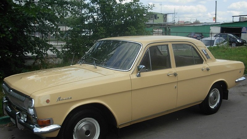 GAZ 24