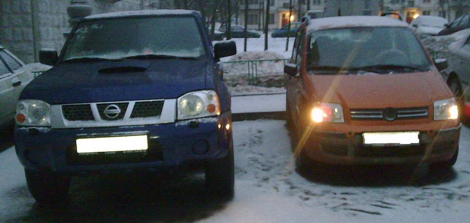 семейная фотка.)))как раз машинка без шильда… в это время оно и происходило — FIAT Panda (2G)