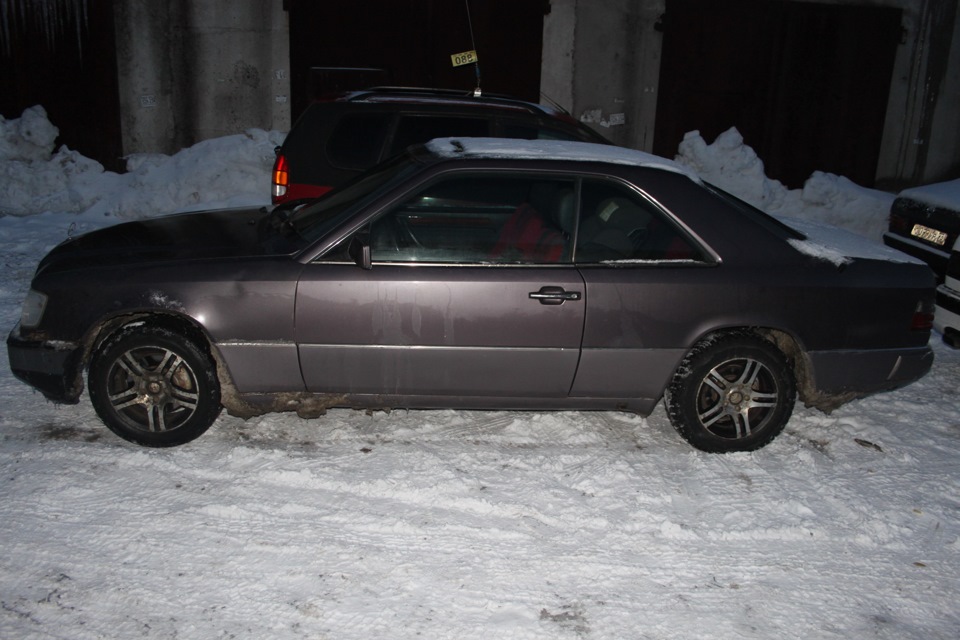 Фото в бортжурнале Mercedes-Benz E-Class (W124)
