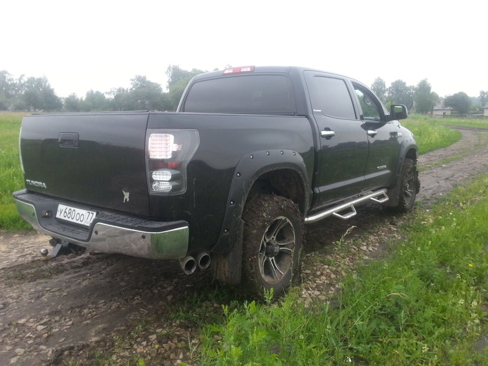 Фото в бортжурнале Toyota Tundra (II)