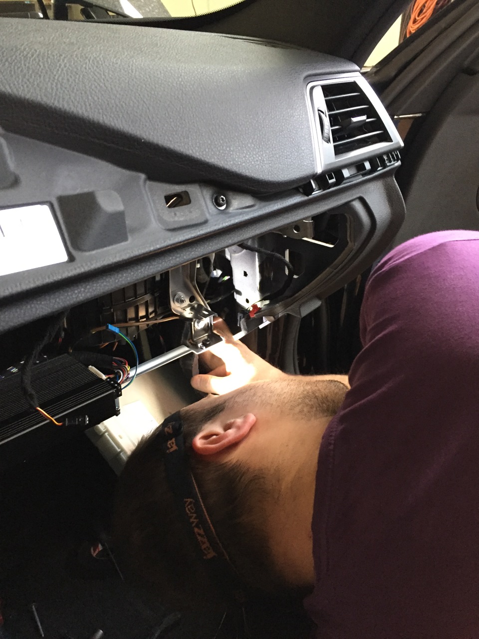 Усилок — BMW 3 series (F30)